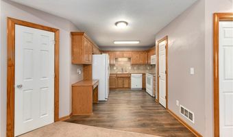 15628 Landauer Cir, Basehor, KS 66007