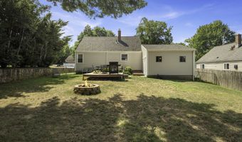 28 Rowe Pl, Bristol, CT 06010