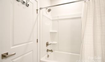 453 Spearfield Ln, Charlotte, NC 28205