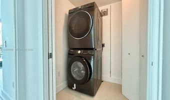 2950 NE 188th St 525, Aventura, FL 33180