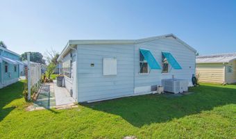 836 Hyacinth Cir, Barefoot Bay, FL 32976