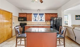 32 Maplewood Ave, Cranston, RI 02920