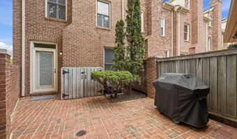 2638 FAIRFAX Dr, Arlington, VA 22201