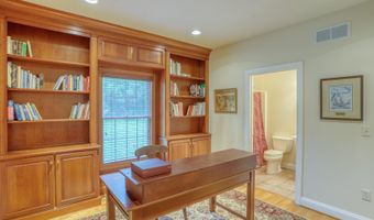33 CHADWICK Dr, Dover, DE 19901