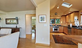 290 Skycrest Dr, Ashland, OR 97520