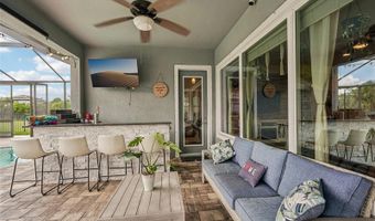 6617 PARK STRAND Dr, Apollo Beach, FL 33572