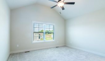 16721 Pinehurst Dr, Basehor, KS 66007