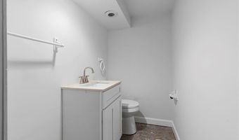 9938 Coventry Ln, Affton, MO 63123