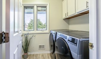 2400 Rockport Ct, Ann Arbor, MI 48103