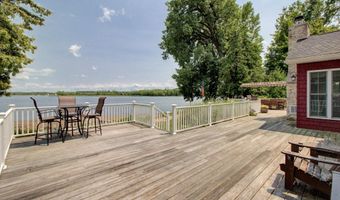 16 Macomber Pt, Alburgh, VT 05440