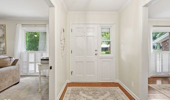 5 Windridge, Anderson, IN 46011