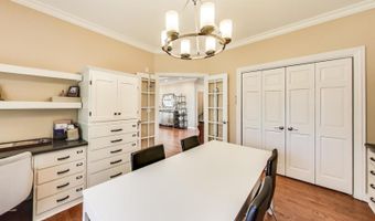 913 S DRYDEN Pl, Arlington Heights, IL 60005