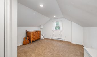 1 Robins Ter, Alloway, NJ 07422