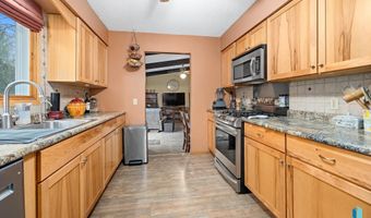 5804 W Westminster Dr, Sioux Falls, SD 57106
