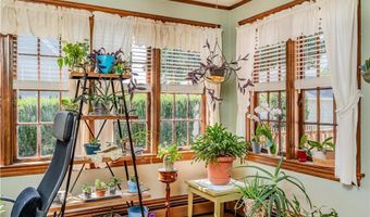 17 Marden St, Cranston, RI 02910