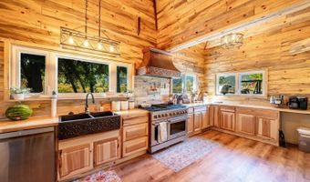 48 Wagon Box Rd, Story, WY 82842
