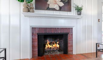 2051 Mendocino Ln, Altadena, CA 91001