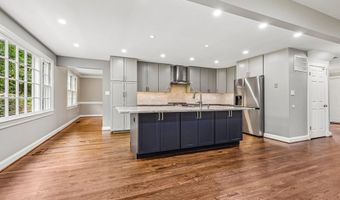 3802 IVANHOE Ln, Alexandria, VA 22310