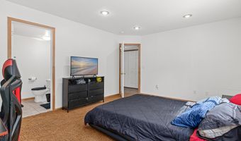 15871 Freedom Ln, Apple Valley, MN 55124