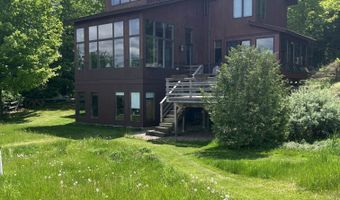 335 Valley View Dr, Addison, VT 05491