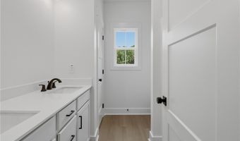 32 Creek Stone Ln, Autryville, NC 28318