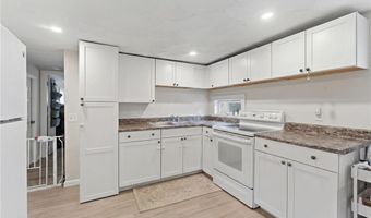 3 Lane 7, Coventry, RI 02816
