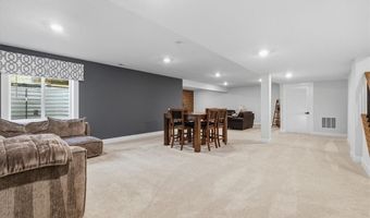 300 Crest Ln, Adams Twp., PA 16046