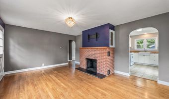 41081 N 1ST St, Antioch, IL 60002