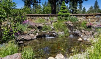 61525 Meeks Trl, Bend, OR 97702