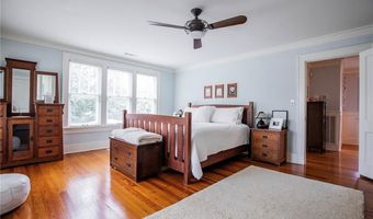 901 McCollum Dr, Bentonville, AR 72712