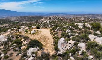 988 Crazy Horse Canyon Dr, Aguanga, CA 92536
