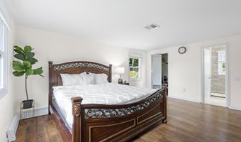 140 Idlebrook Ln, Aberdeen, NJ 07747