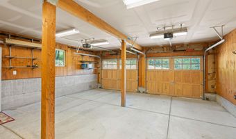 30 Steinman Dr, Ashland, OR 97520