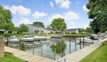 55 Harbor N, Amityville, NY 11701