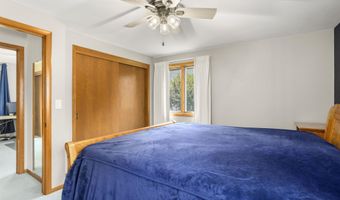 2601 S GREENVIEW St, Appleton, WI 54915