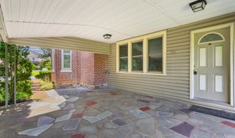 221 Franklin St, Alburtis, PA 18011