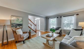 13153 Barrett Meadows Dr, Des Peres, MO 63021