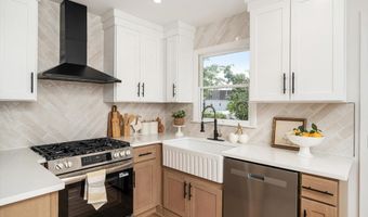 35 WALDRON Rd, Allentown, NJ 08501
