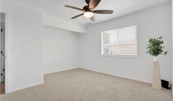 10548 Tecopa Rd, Apple Valley, CA 92308