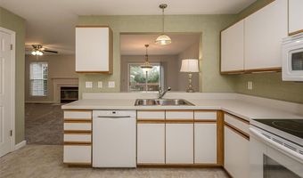 308 Kehrs Mill Bend Ct, Ballwin, MO 63011