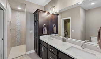 2122 Leopold Dr, Ames, IA 50010