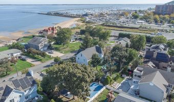 7 Harbor View Dr, Atlantic Highlands, NJ 07716