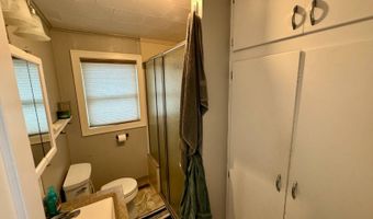 203 12th Ave, Britton, SD 57430