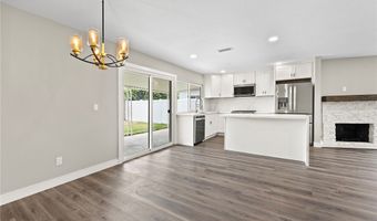 5032 E Holbrook St, Anaheim, CA 92807