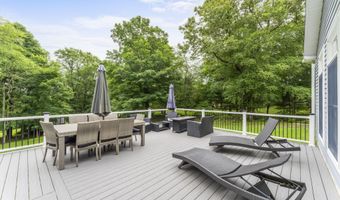 138 Litchfield Tpke, Bethany, CT 06524