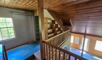 990 W Daniels Rd, Albany, VT 05820