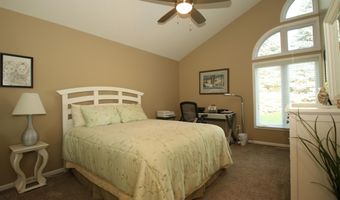 946 Emerald Hills Dr S, Arnolds Park, IA 51331