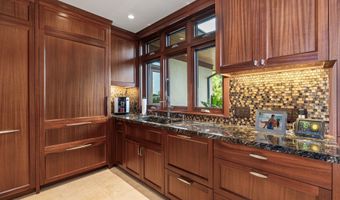 81-555 KAIUE St, Kealakekua, HI 96750