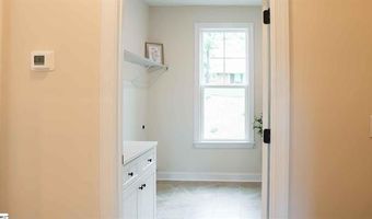 606 Parkwood Dr, Anderson, SC 29625