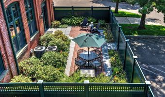 1 Indian Neck Ave 4, Branford, CT 06405
